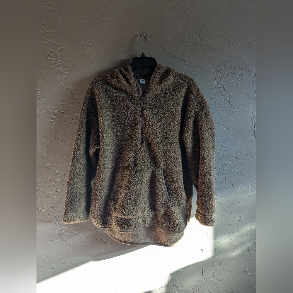 Old Navy sweatshirt
